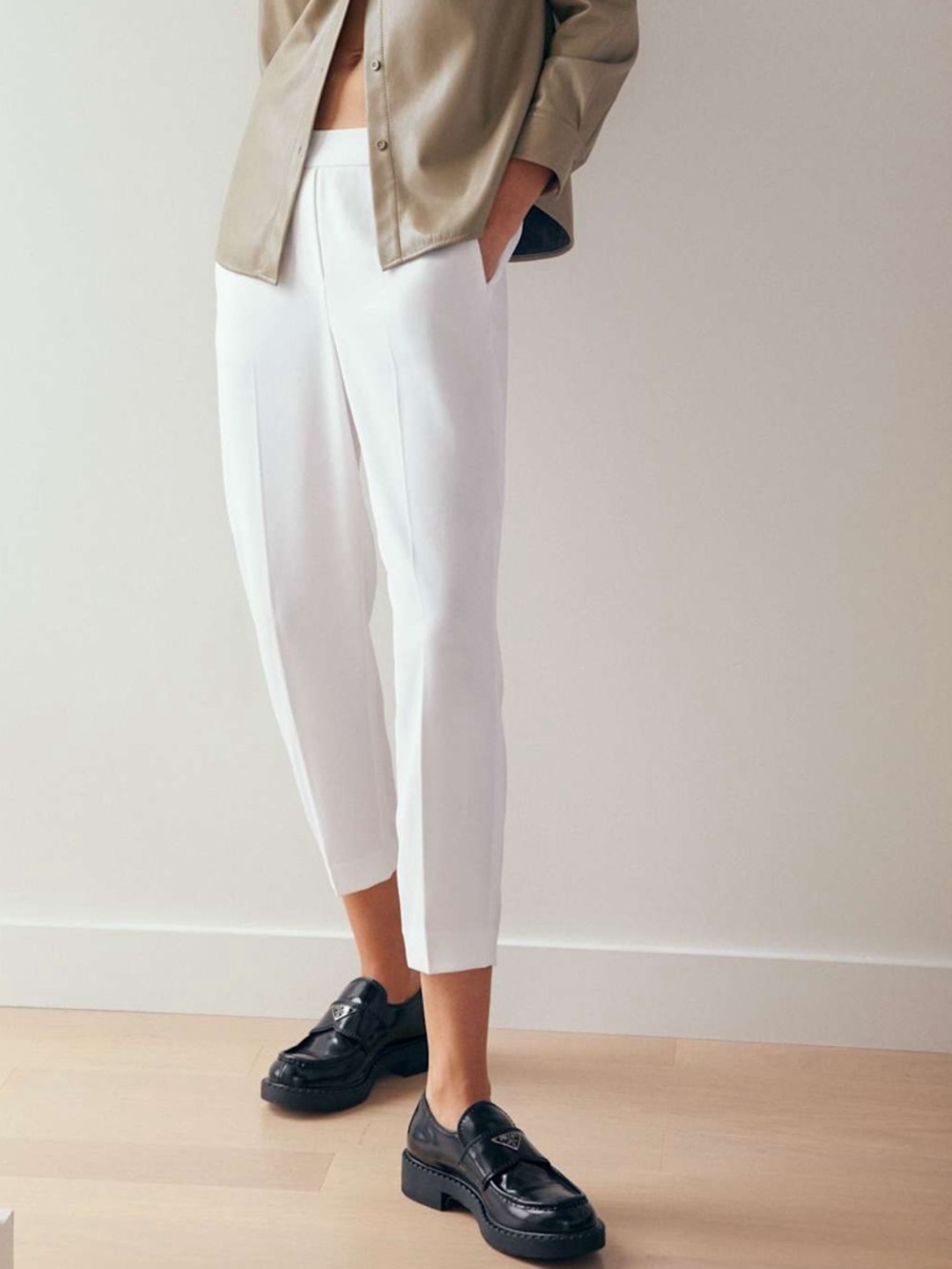 Aritzia BABATON Atelier Conan Pants in White Size 4